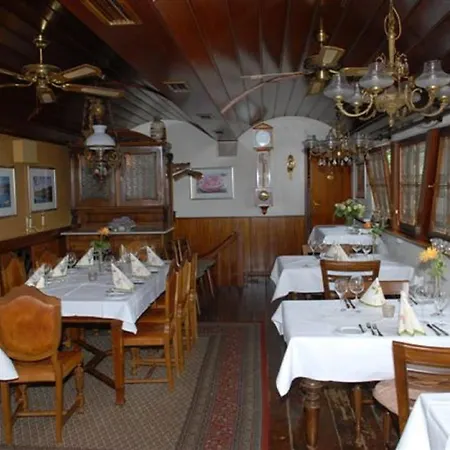 Inn Alte Schreinerei-auberge Harlekin Randegg