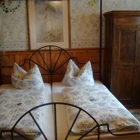 Inn Alte Schreinerei-auberge Harlekin Randegg